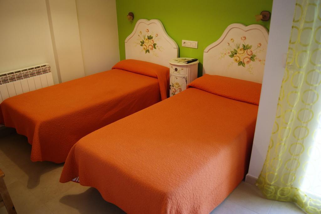 Hostal Penacardena Igea Extérieur photo