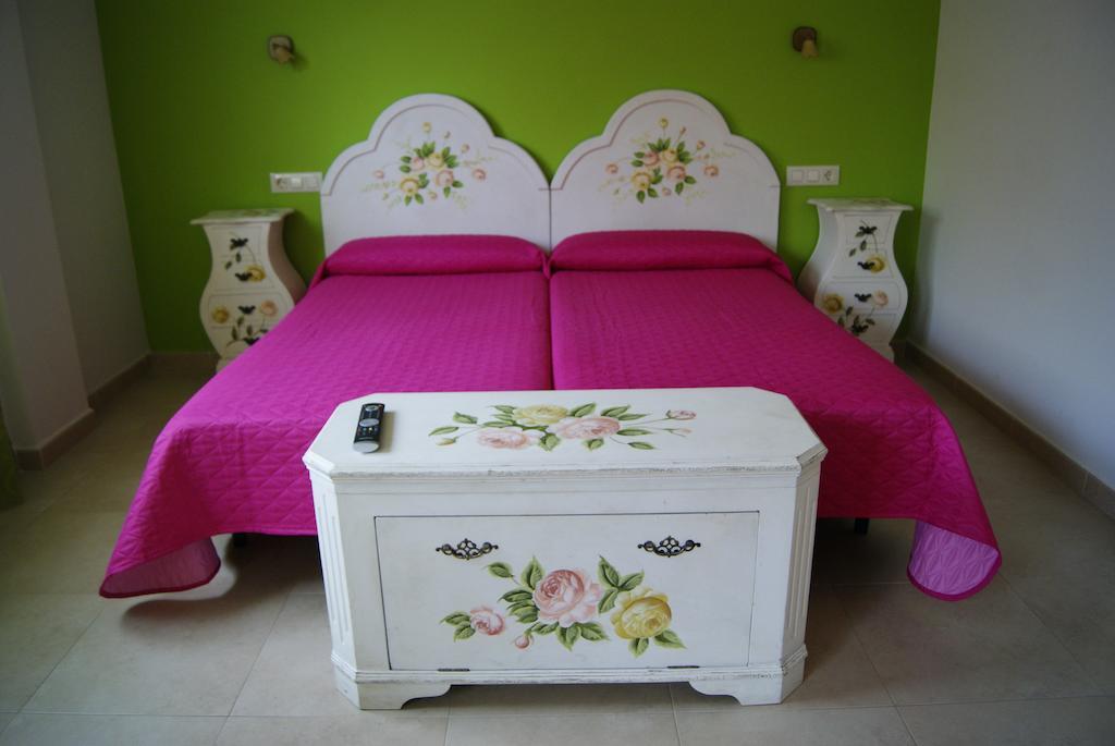 Hostal Penacardena Igea Extérieur photo